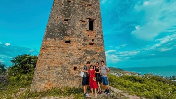 Lầu Ông Hoàng Phan Thiết: Dấu ấn lịch sử trên núi Bài Nài
