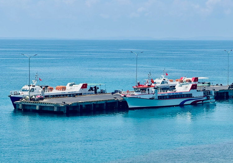 Cảng Bến Đình Lý Sơn