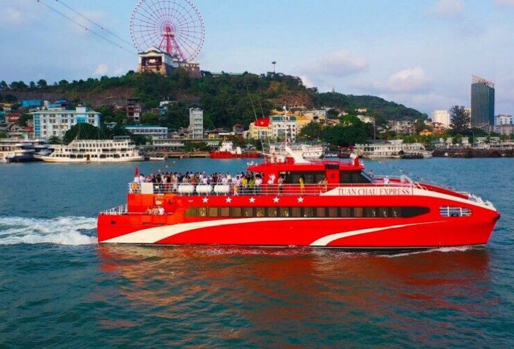 Tàu cao tốc vịnh Hạ Long – Cát Bà